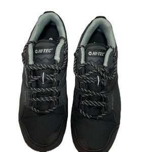 HI-TEC Cobra Women’s Size 9B Low High Performance Traction Sneaker Shoes Black.